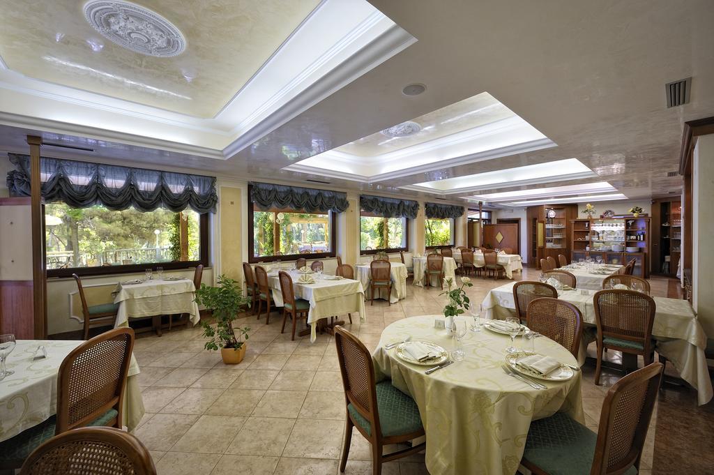 Park Hotel Villa Maria San Menaio Exterior photo