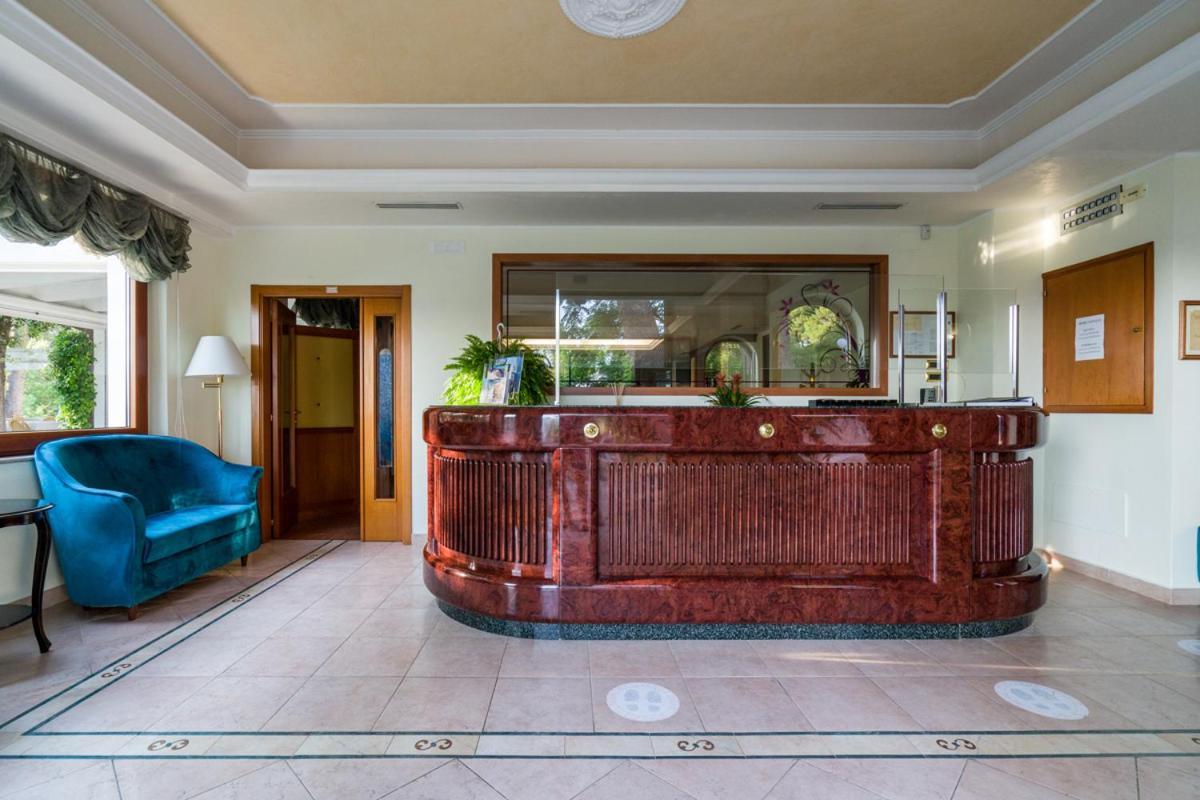 Park Hotel Villa Maria San Menaio Exterior photo