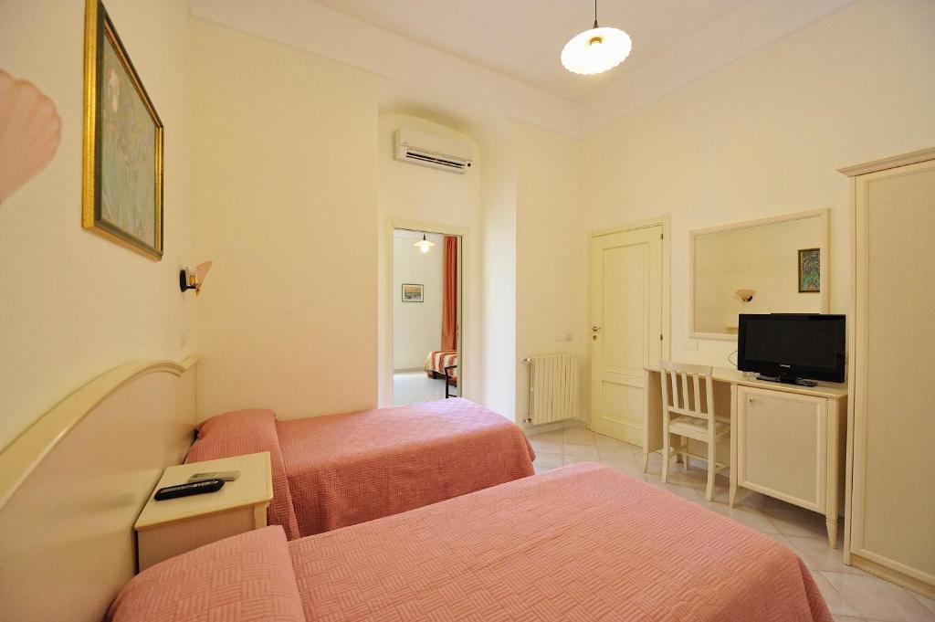 Park Hotel Villa Maria San Menaio Room photo